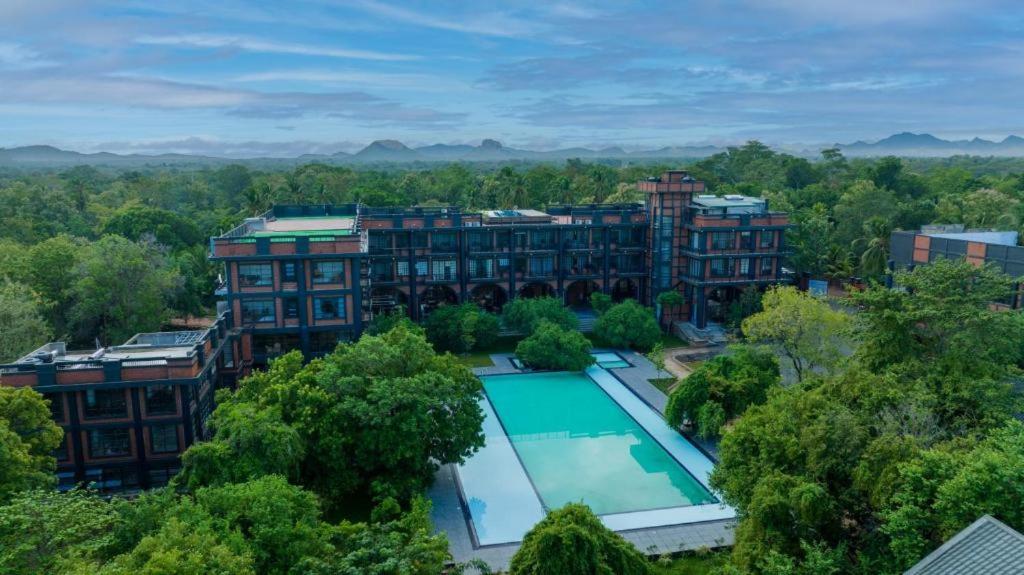 Covanro Sigiriya - Brand New Luxury Hotel Esterno foto