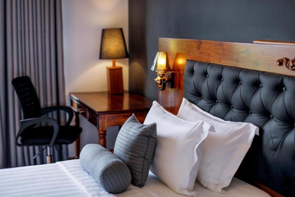 Covanro Sigiriya - Brand New Luxury Hotel Esterno foto