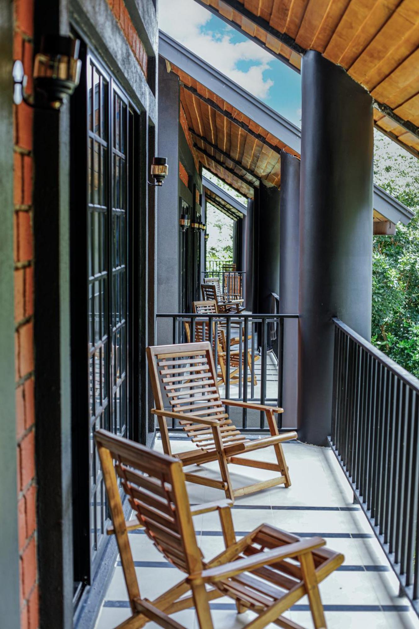 Covanro Sigiriya - Brand New Luxury Hotel Esterno foto